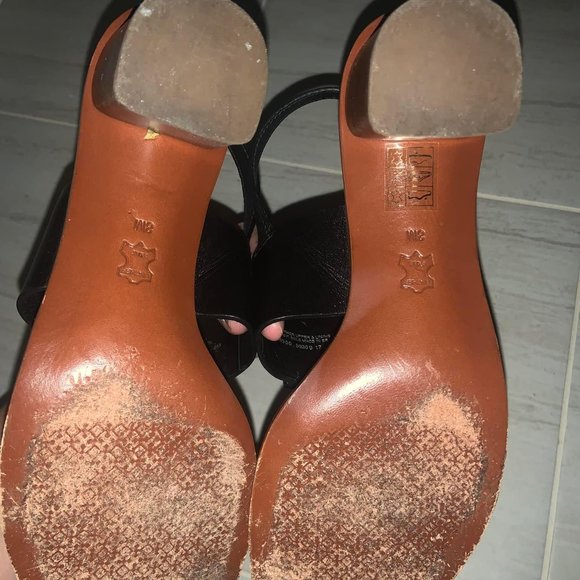 Authentic Tory Burch 8M VGUC (bc wear on bottoms) - Picture 3 of 3